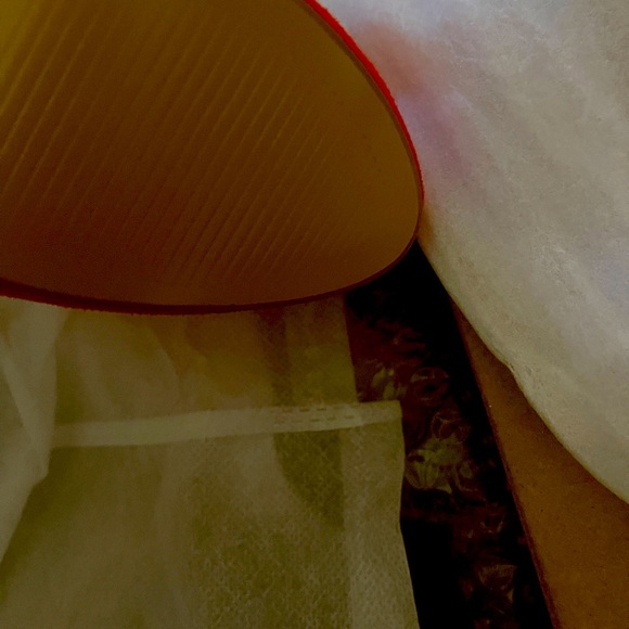 Gold Stilettos Platform - Picture 4 of 5